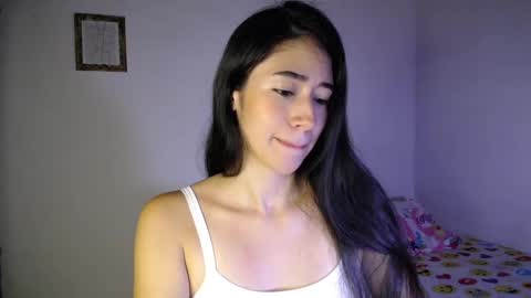 Snapshot of amelycaro chatting on 12.26.24 Amely  online show from 12.26.24