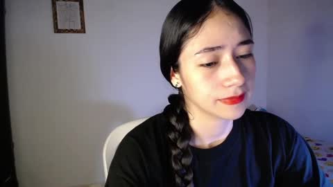 Snapshot of amelycaro chatting on 12.28.24 Amely  online show from 12.28.24