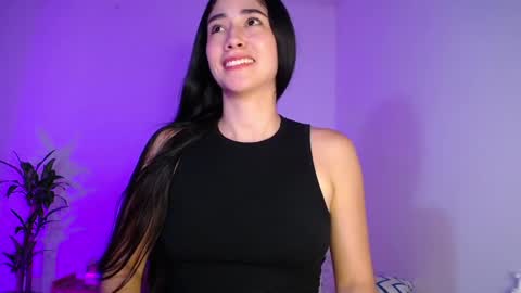 Snapshot of amelycaro chatting on 02.05.25 Amely  online show from 02.05.25