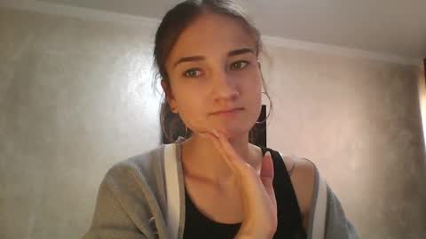 Snapshot of amethystnight_ chatting on 09.17.25 Julia  online show from 09.17.25