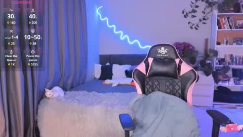 Snapshot of ami_amour_ chatting on 02.17.25 Hi-hi I am Kate welcome to my sexy room online show from 02.17.25