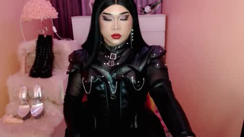 Queen Mireska online show from 09.13.25