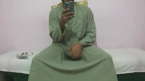 Snapshot of amir_elaraby chatting on 10.18.25 Amir online show from 10.18.25