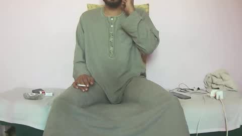 Snapshot of amir_elaraby chatting on 10.29.25 Amir online show from 10.29.25