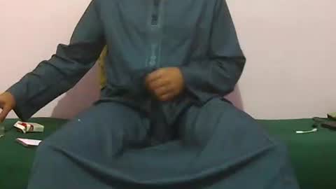 Snapshot of amir_elaraby chatting on 11.02.25 Amir online show from 11.02.25