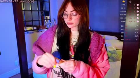 Snapshot of amphetameme chatting on 12.18.24 sierra online show from 12.18.24