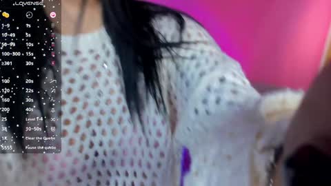 Snapshot of amy_does chatting on 12.12.24 Amy online show from 12.12.24