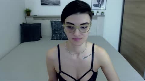 Snapshot of amylexy chatting on 02.01.25 Hi there guys  My pleasure in your hands  pvt is open online show from 02.01.25