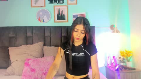 Snapshot of amypalmmer chatting on 01.08.25 AMMY online show from 01.08.25