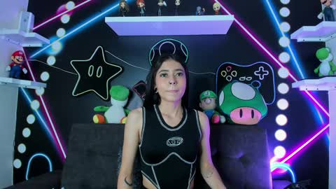 Snapshot of amypalmmer chatting on 01.10.25 AMMY online show from 01.10.25