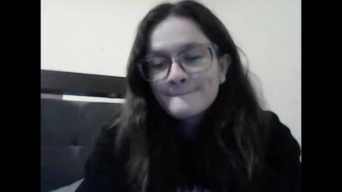 Snapshot of an_e333 chatting on 10.05.25 an_e333 online show from 10.05.25