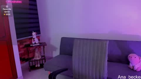 Snapshot of ana_becker1 chatting on 09.10.25 Ana online show from 09.10.25