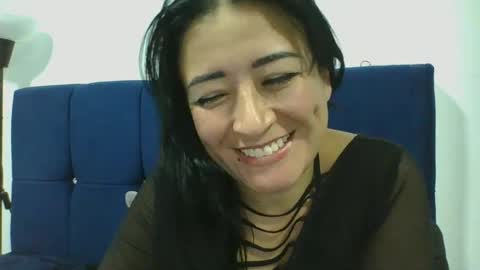 Snapshot of ana_lovexx2 chatting on 01.25.25 Ana online show from 01.25.25