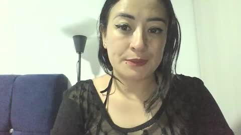 Snapshot of ana_lovexx2 chatting on 10.12.25 Ana online show from 10.12.25