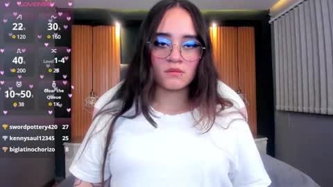 Snapshot of ana_taylor2 chatting on 01.31.25 Ana online show from 01.31.25