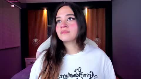 Snapshot of ana_taylor2 chatting on 09.12.25 Ana online show from 09.12.25