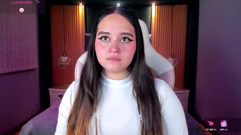 Snapshot of ana_taylor2 chatting on 09.25.25 Ana online show from 09.25.25