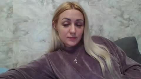 analqueen2024 online show from 10.18.25