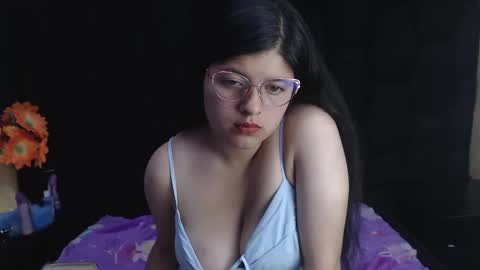 Snapshot of analybigboobs chatting on 01.28.25 catherin owen online show from 01.28.25