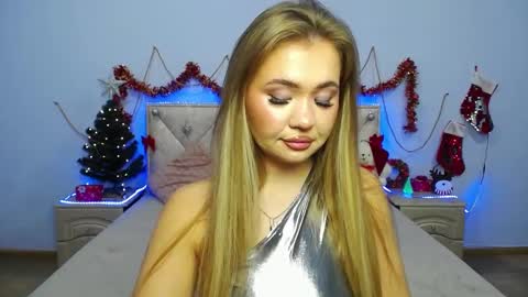 Snapshot of anastacyyellig chatting on 01.04.25 anastacyyellig online show from 01.04.25