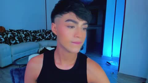 Snapshot of anddy_grey1 chatting on 01.20.25 Dani 3 online show from 01.20.25