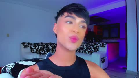 Snapshot of anddy_grey1 chatting on 01.20.25 Dani 3 online show from 01.20.25