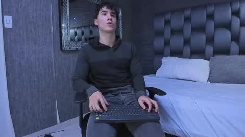 Snapshot of andre_parker chatting on 12.05.24 Andre Parker online show from 12.05.24