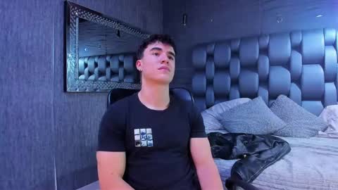 Snapshot of andre_parker chatting on 01.04.25 Andre Parker online show from 01.04.25