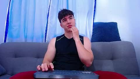 Snapshot of andre_parker chatting on 09.30.25 Andre Parker online show from 09.30.25