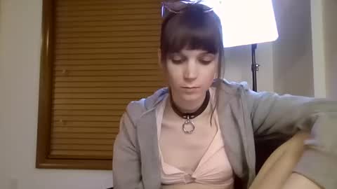 Snapshot of andrea_davenport chatting on 12.02.24 andrea online show from 12.02.24