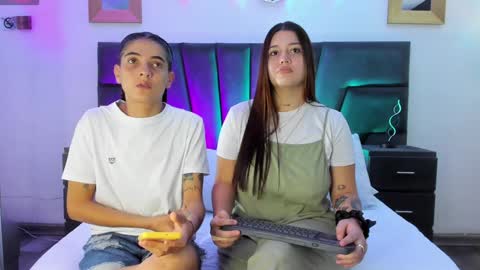 Snapshot of andreaandkarina chatting on 01.14.25 Andrea Karina online show from 01.14.25