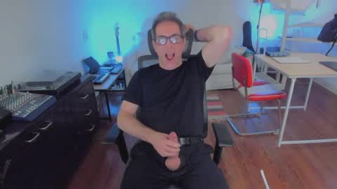 Snapshot of andy0pandi chatting on 09.15.25 Andrew online show from 09.15.25