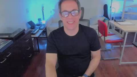 Snapshot of andy0pandi chatting on 09.16.25 Andrew online show from 09.16.25