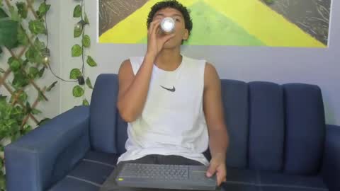 andy_jones7 online show from 10.16.25