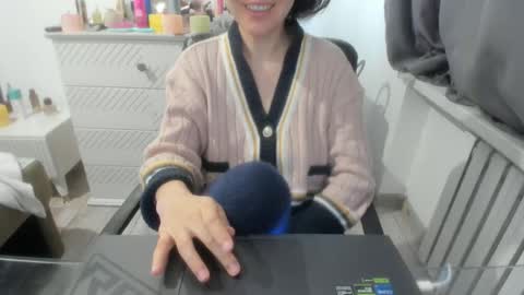 Snapshot of angel_lee__ chatting on 03.09.25 angel_lee__ online show from 03.09.25