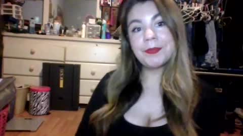 Snapshot of angel_raexx chatting on 11.09.25 Angel online show from 11.09.25