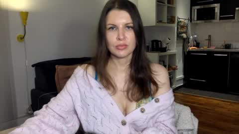 Snapshot of angeladarkk chatting on 11.09.25 Angela online show from 11.09.25