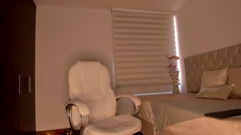 Snapshot of angelalovers chatting on 12.07.24 angelalovers online show from 12.07.24