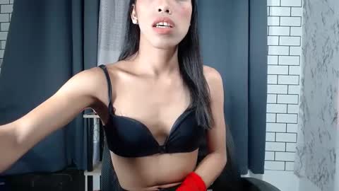 Snapshot of angelamonroe chatting on 03.09.25 SENORITA online show from 03.09.25