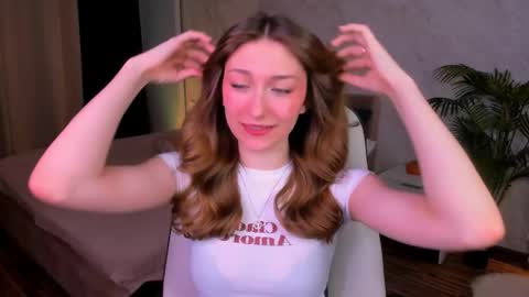 Snapshot of angelanabelle chatting on 11.07.25 angelanabelle online show from 11.07.25