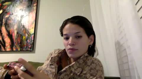 Snapshot of angelia01m chatting on 09.29.25 angelia01m online show from 09.29.25