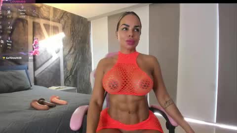 Snapshot of angelina_fit chatting on 09.15.25 Angelina online show from 09.15.25