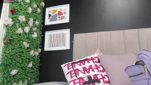 Snapshot of angelitawild_ chatting on 03.09.25 angel online show from 03.09.25