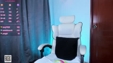 Snapshot of angeloferro1 chatting on 12.04.24 Angelo Ferro online show from 12.04.24