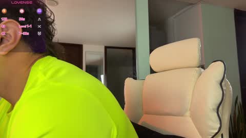 Snapshot of angeloferro1 chatting on 01.26.25 Angelo Ferro online show from 01.26.25