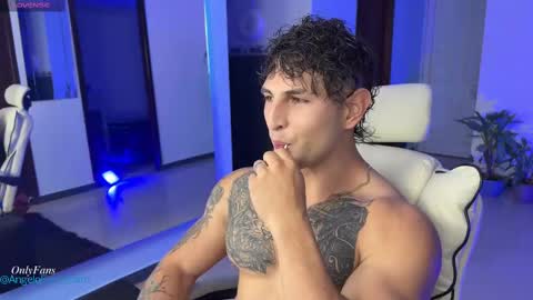 Snapshot of angeloferro1 chatting on 02.23.25 Angelo Ferro online show from 02.23.25