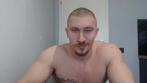  ------- SEX SHOW WITH GUYS AND GIRLS  MUSCLE SHOW online show from 02.19.25