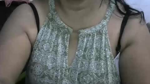 Snapshot of angelpriya555 chatting on 09.29.25 angelpriya555 online show from 09.29.25