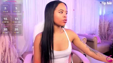 Snapshot of angelsmia_ chatting on 09.17.25  MIA available content ask online show from 09.17.25