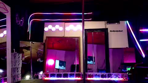 Snapshot of angelsparkle80 chatting on 02.22.25 Madison Marie online show from 02.22.25